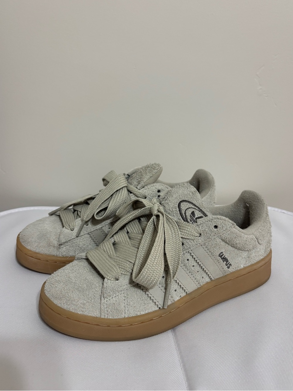 LIKE NEW - Adidas Campus 00 - Women’s Size 6.5